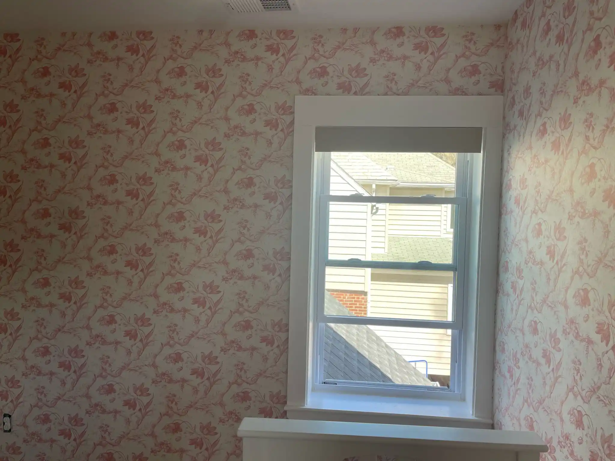 Professional wallpaper removal process in Midtown Phoenix